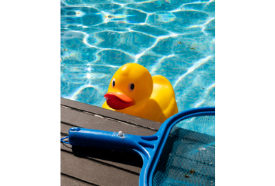 10 herramientas sencillas para mantener tu piscina como un profesional